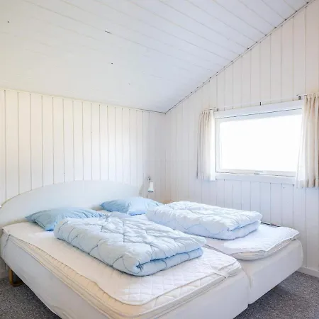 Holiday Lxxix Hvide Sande